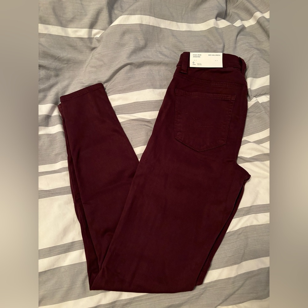American Eagle wine red jeggings